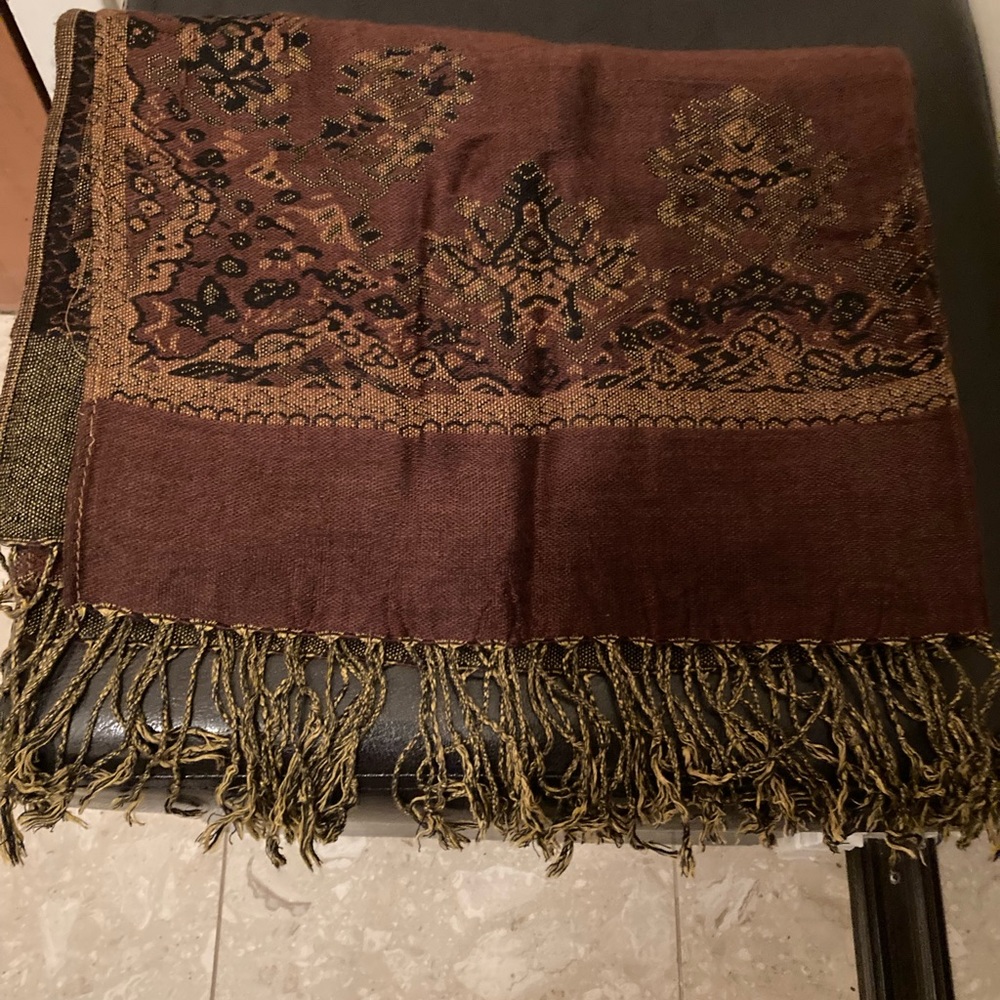 Large Burgundy shawl